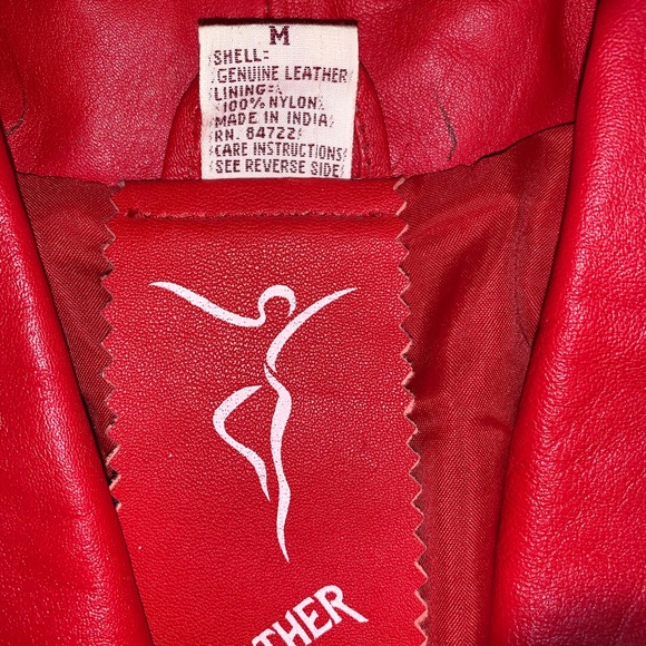 ⭐️Vintage Red Leather Jacket - M - Picture 2 of 8